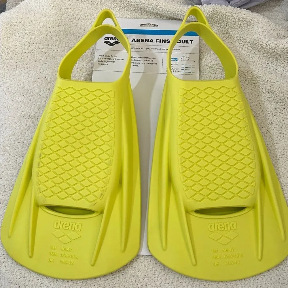 ARENA TRAINING SWIM FIN Men, Lime, NWT display pair